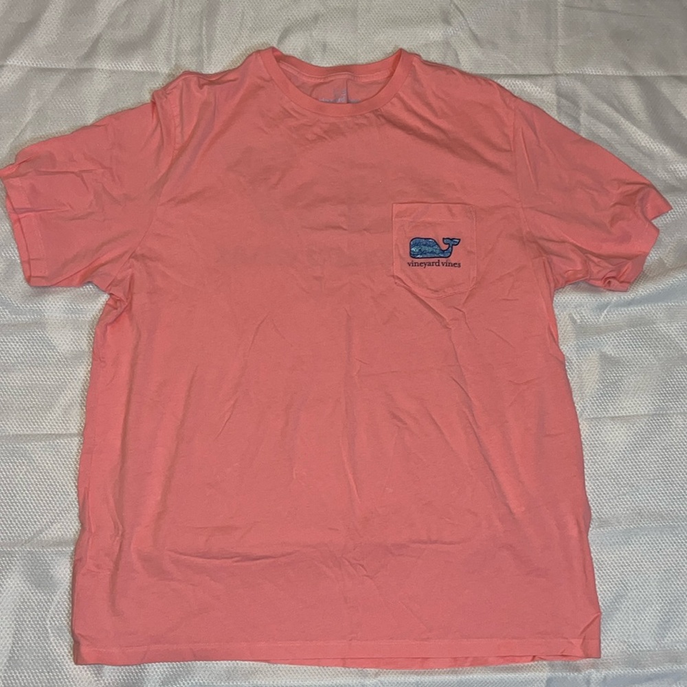 VINEYARD VINES PINK WHALE TEE SIZE MENS LARGE
